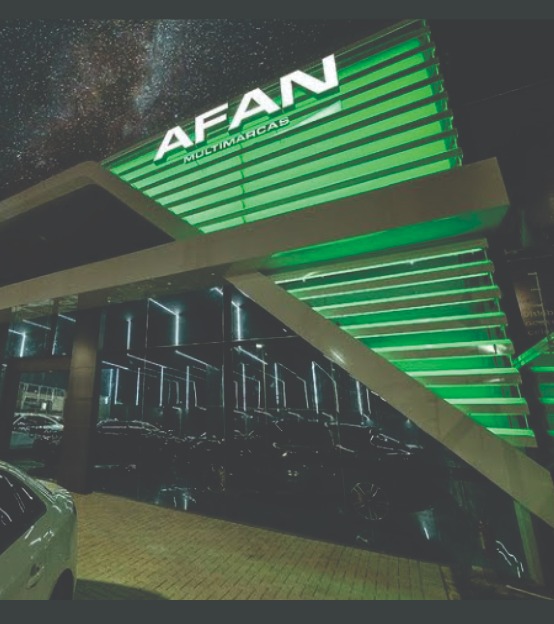 Fachada em ACM 3D com letras em relevo e design com iluminacao backlight de led