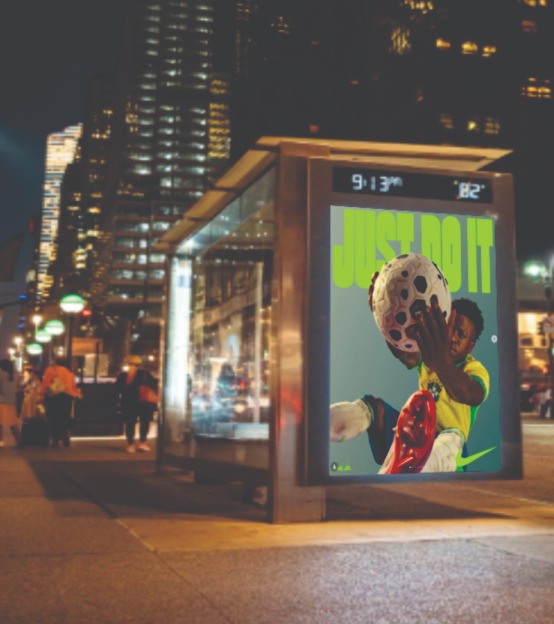 Painel de ponto de ônibus com iluminação backlight e mobiliário urbano