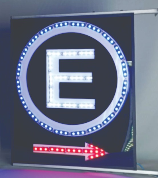Placa LED de estacionamento com iluminação para sinalização de vagas