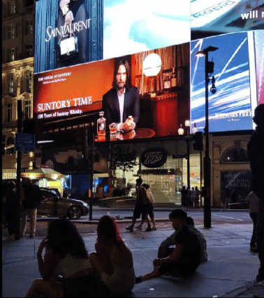 Painel de LED digital para comunicação visual e exibição de conteúdos publicitários